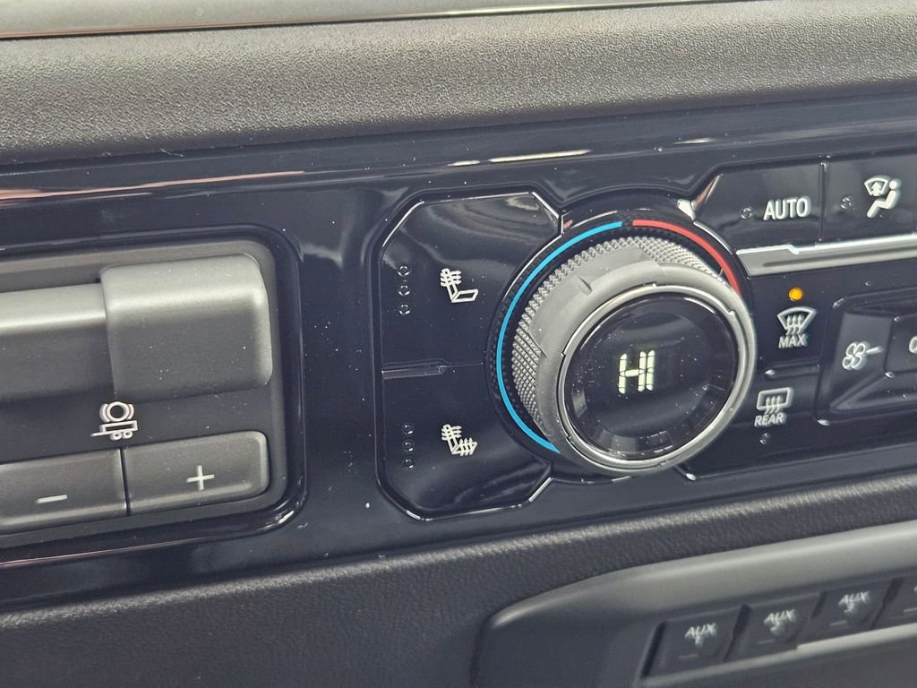 New 2026 Chevrolet Silverado 3500 LT image 25