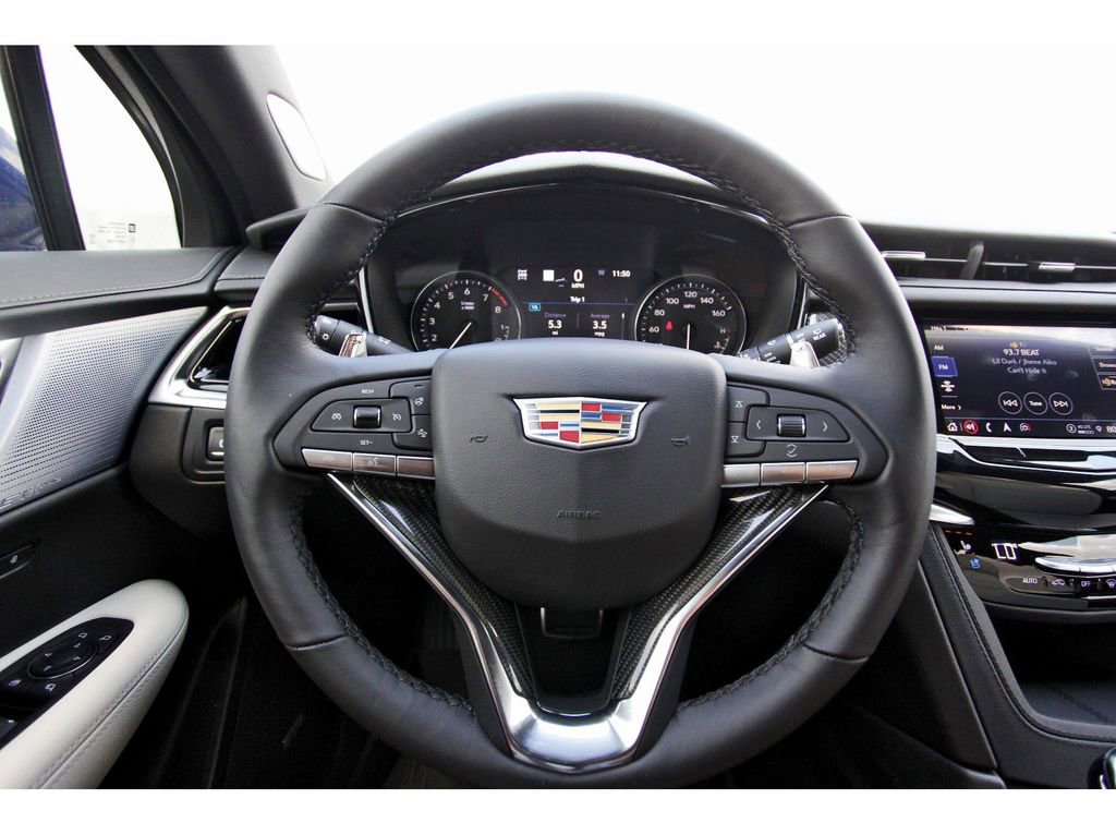 New 2025 Cadillac XT6 Sport w/ Technology Package image 15
