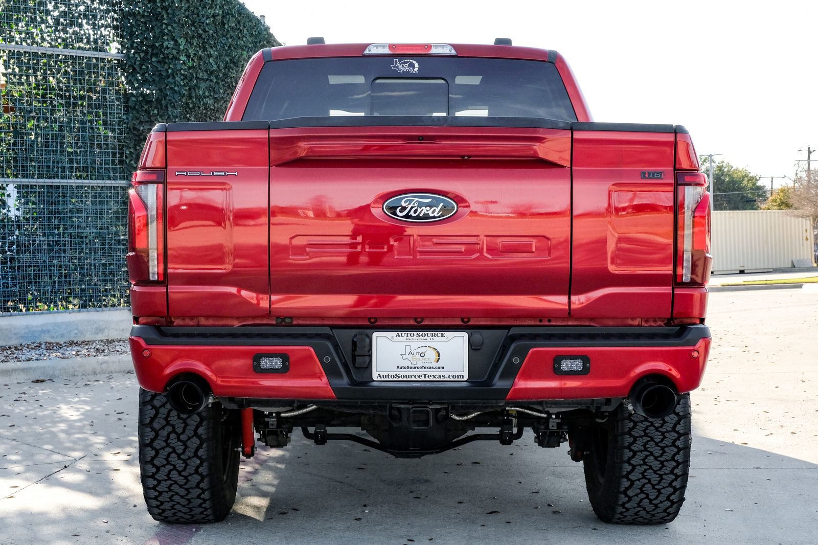 Used 2025 Ford F150 Lariat w/ Equipment Group 502A High image 9