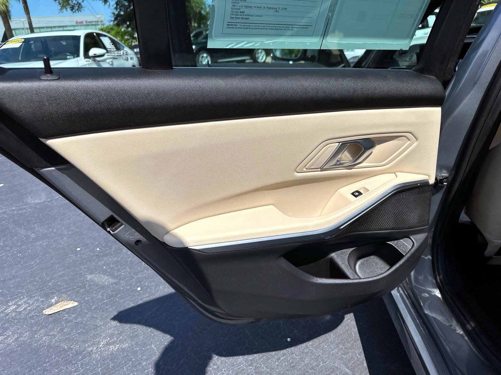 Used 2024 BMW 330i Sedan w/ Premium Package image 12