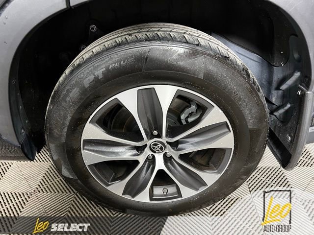 Used 2022 Toyota Highlander XLE image 26