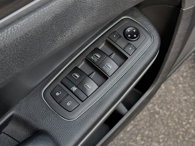 Used 2021 Chrysler 300 Touring RWD image 22