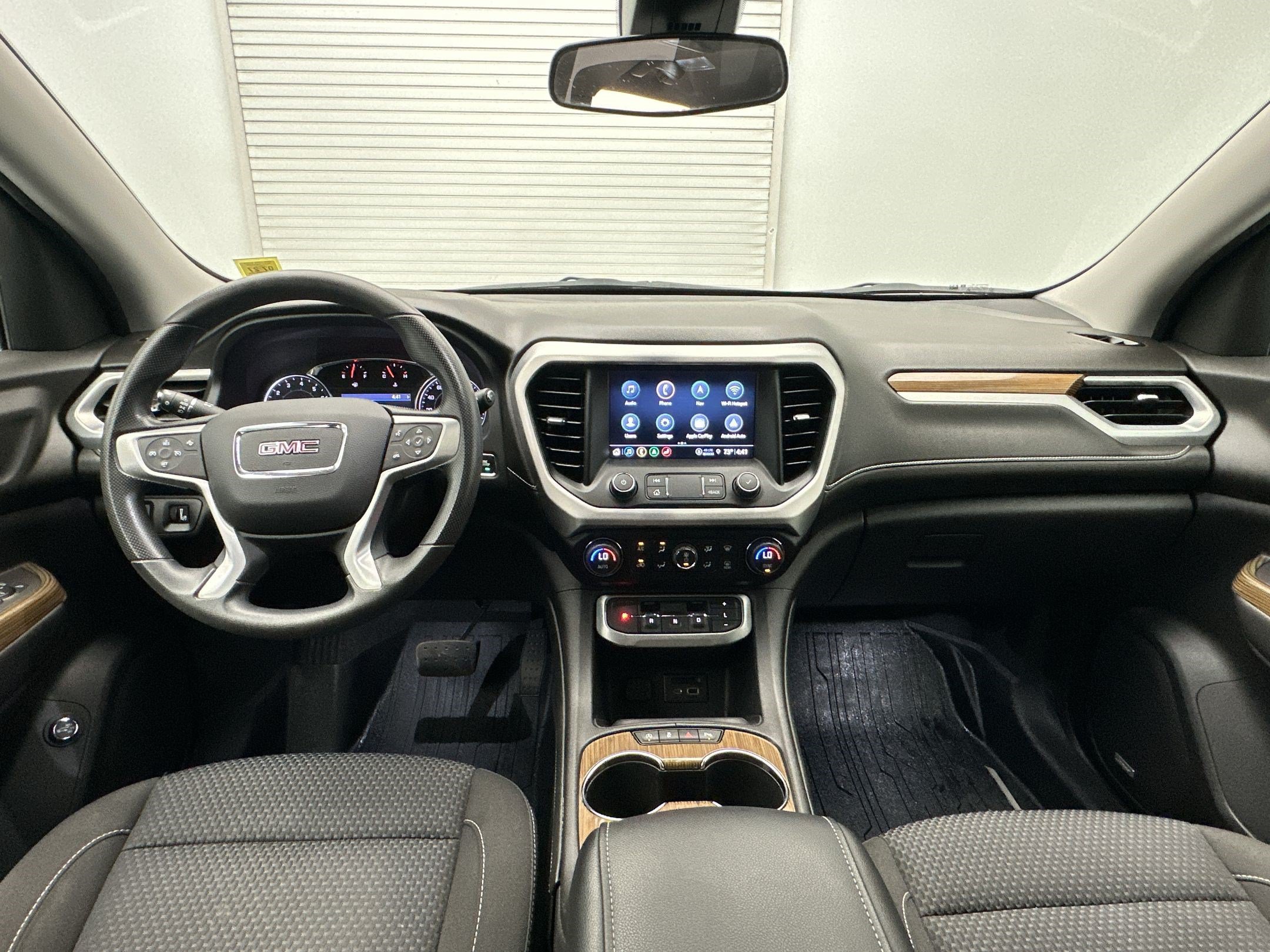 Certified 2022 GMC Acadia SLE w/ Driver Convenience Package AWD/4WD image 16