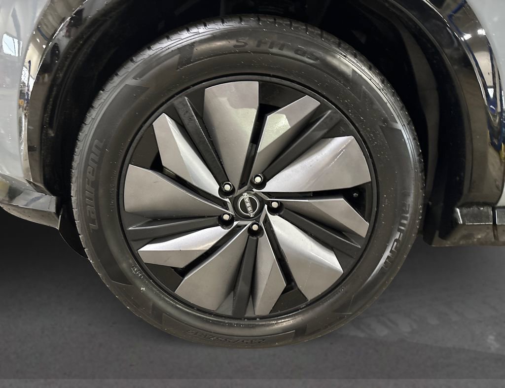 Used 2023 Nissan Ariya FWD image 12
