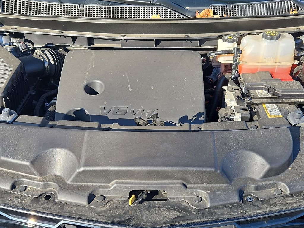 Used 2023 Chevrolet Traverse RS w/ LPO, Floor Liner Package image 33