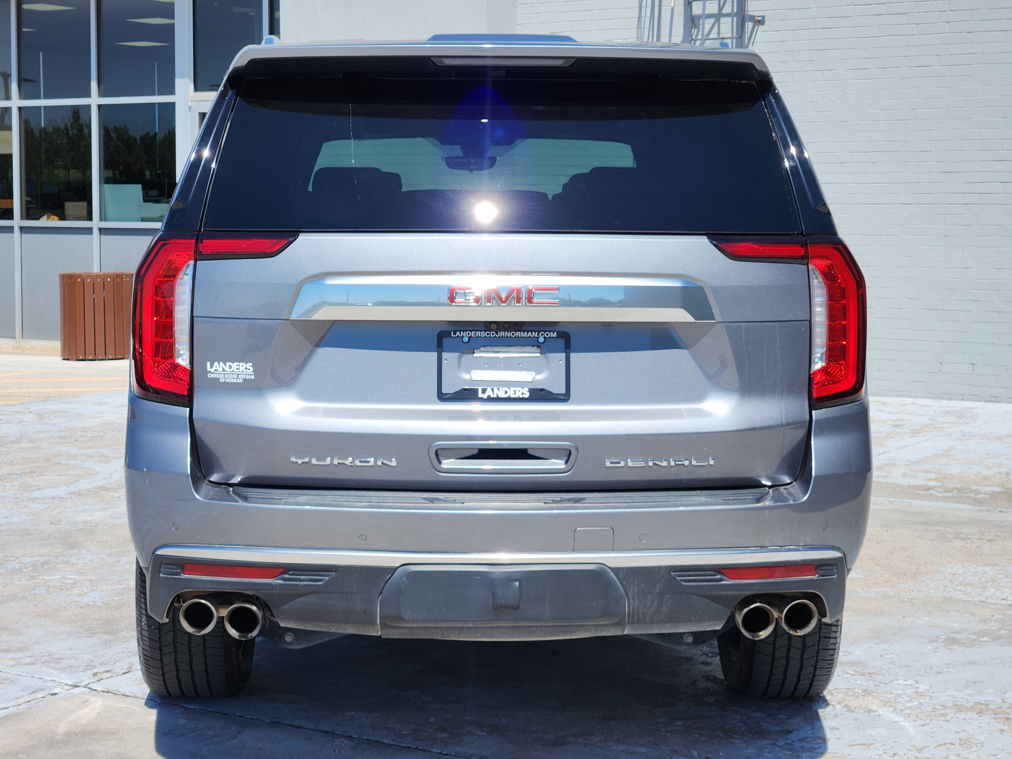 Used 2021 GMC Yukon XL Denali w/ Denali Premium Package AWD/4WD image 7