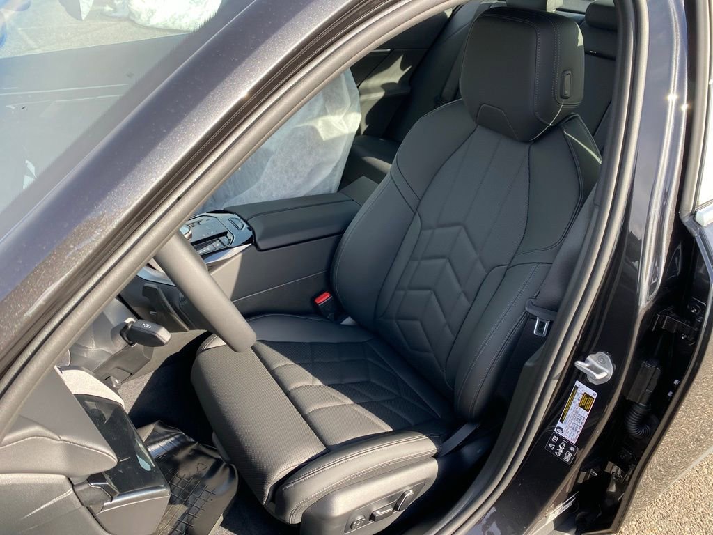 New 2026 BMW 530i xDrive w/ Convenience Package AWD/4WD image 11