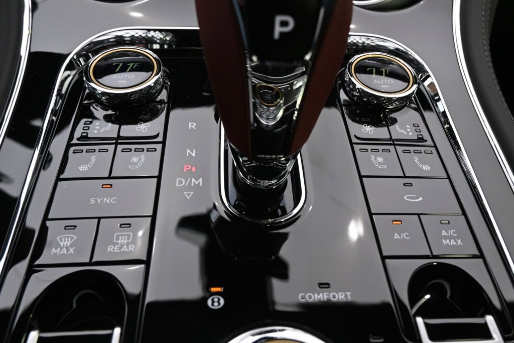 Used 2024 Bentley Continental GT image 40