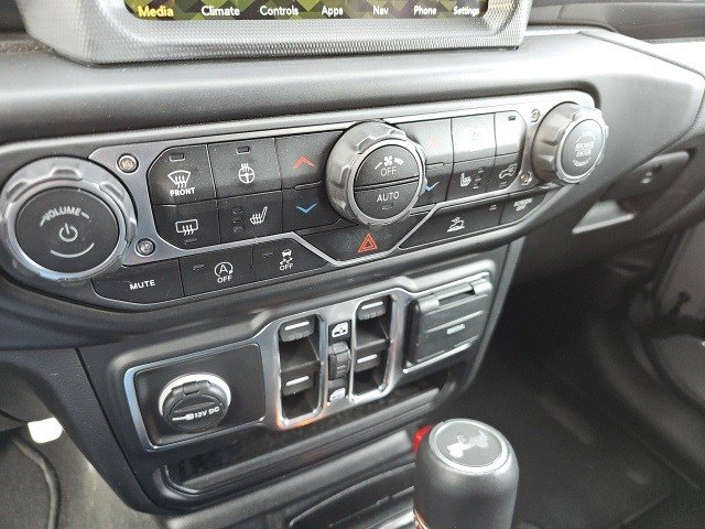 Used 2023 Jeep Wrangler Unlimited Sahara image 24