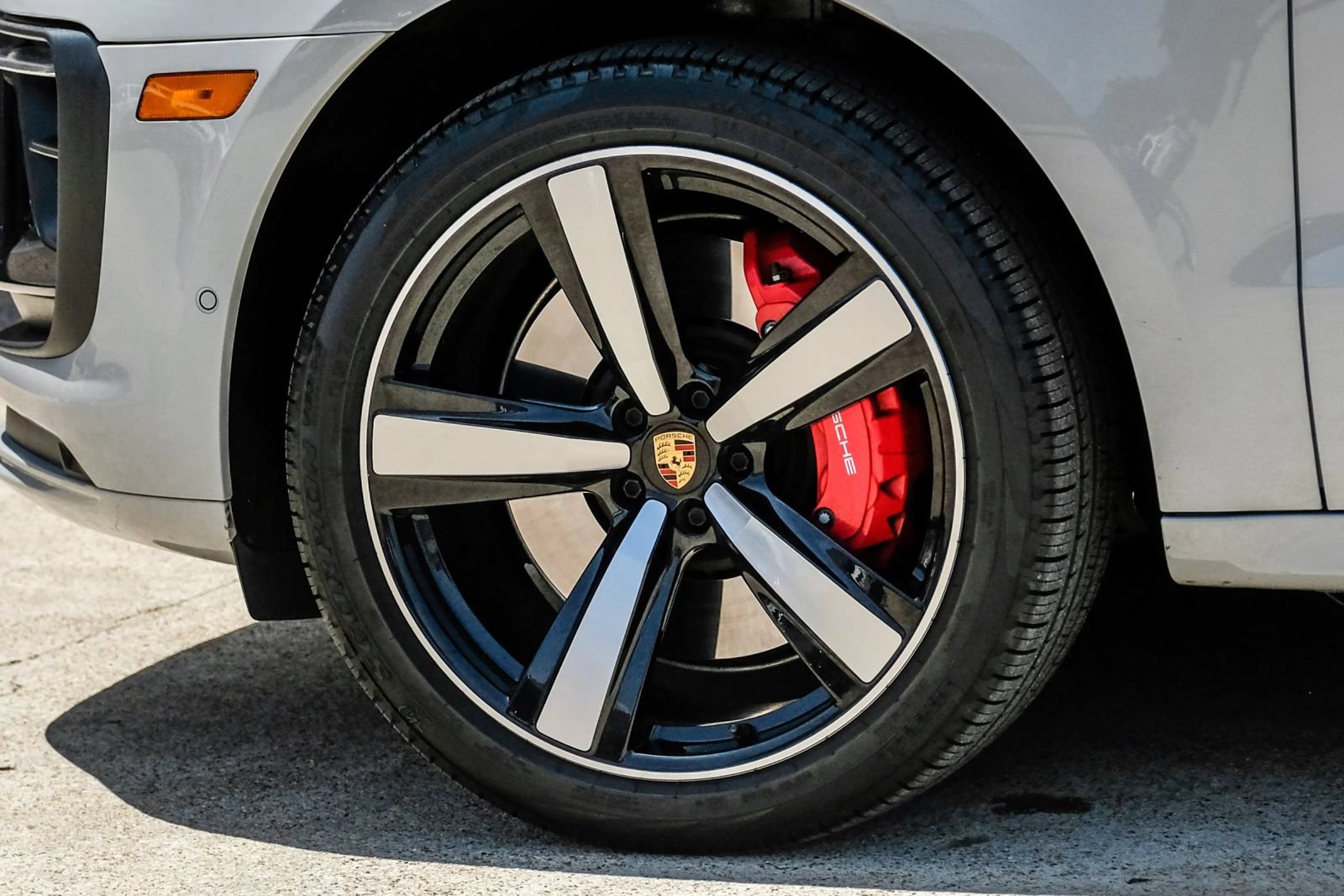 Used 2023 Porsche Macan GTS AWD/4WD image 52