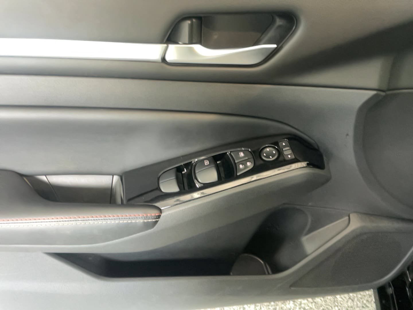 Used 2024 Nissan Altima 2.5 SR w/ SR Premium Package AWD/4WD image 18