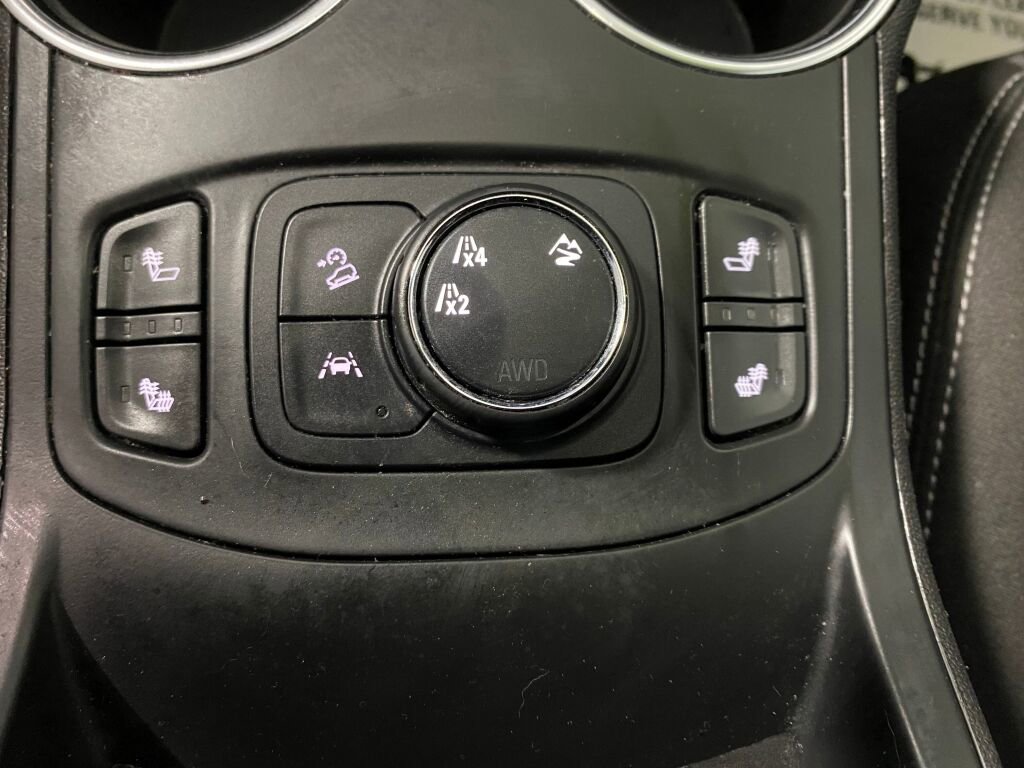 Used 2022 GMC Terrain SLE w/ Driver Convenience Package image 17