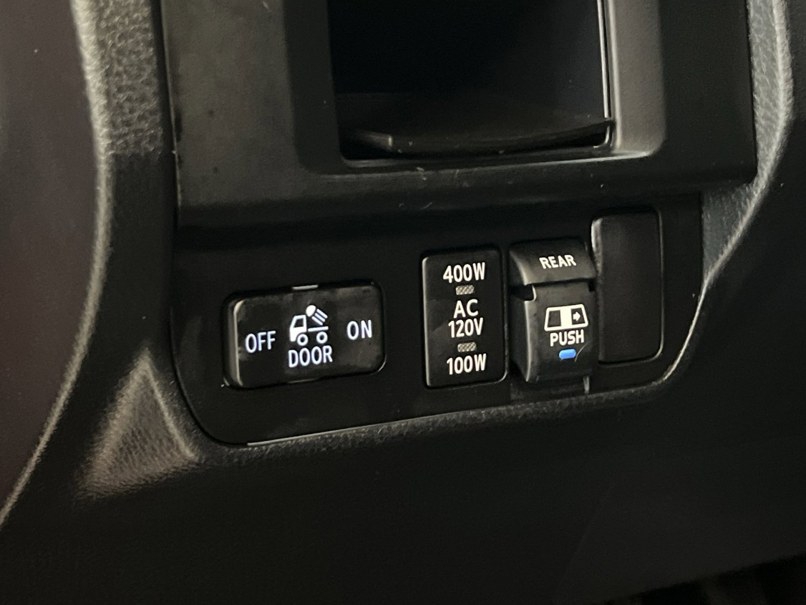 Used 2017 Toyota Tacoma TRD Off-Road w/ Tow Package (A/T) AWD/4WD image 36