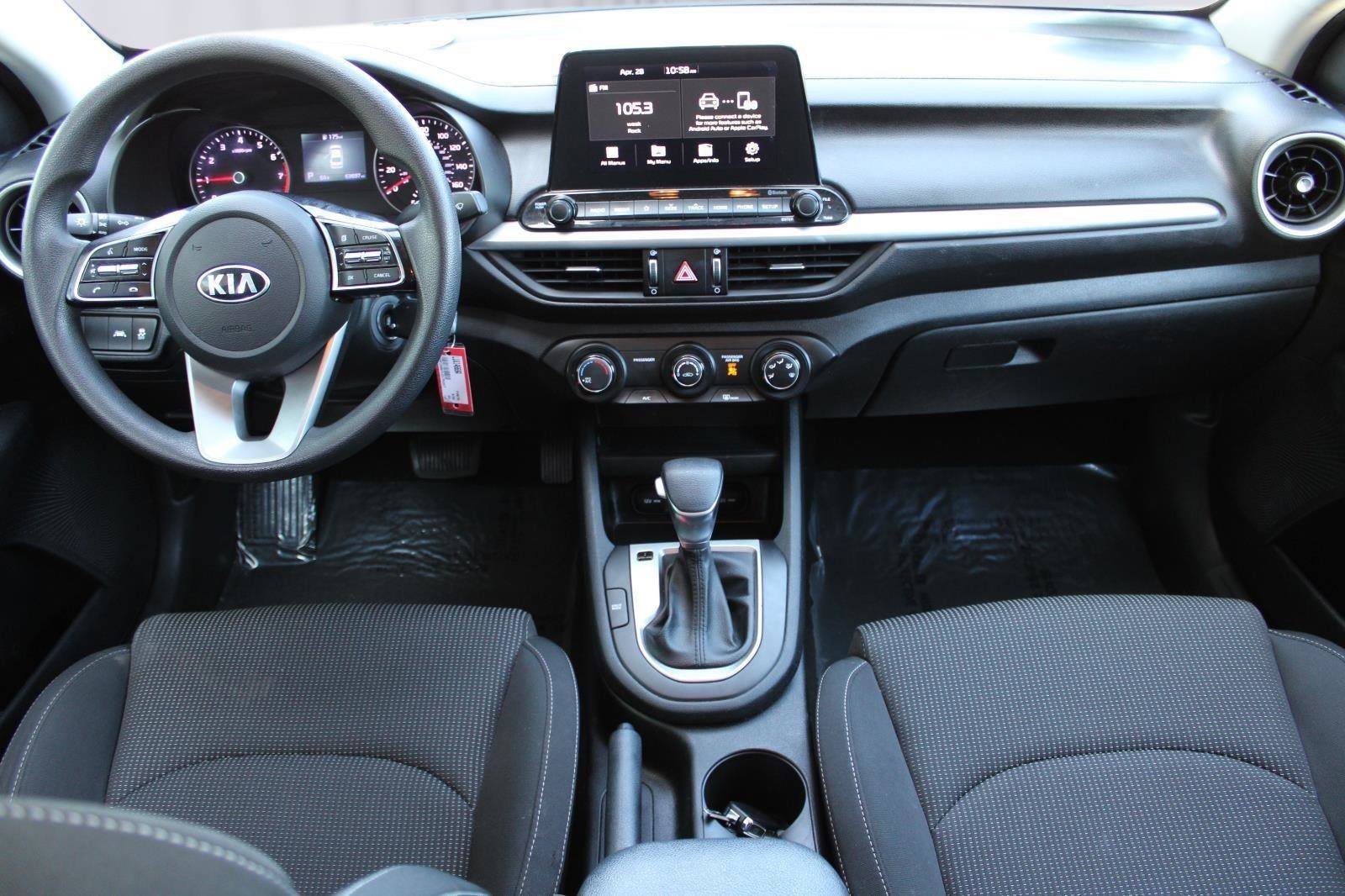 Used 2020 Kia Forte LXS FWD image 2