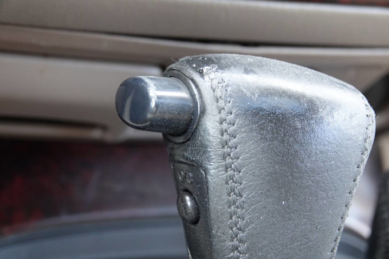 Used 2002 Toyota Land Cruiser AWD/4WD image 77