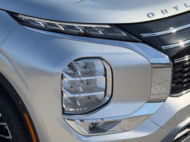 New 2026 Mitsubishi Outlander SE FWD image 9