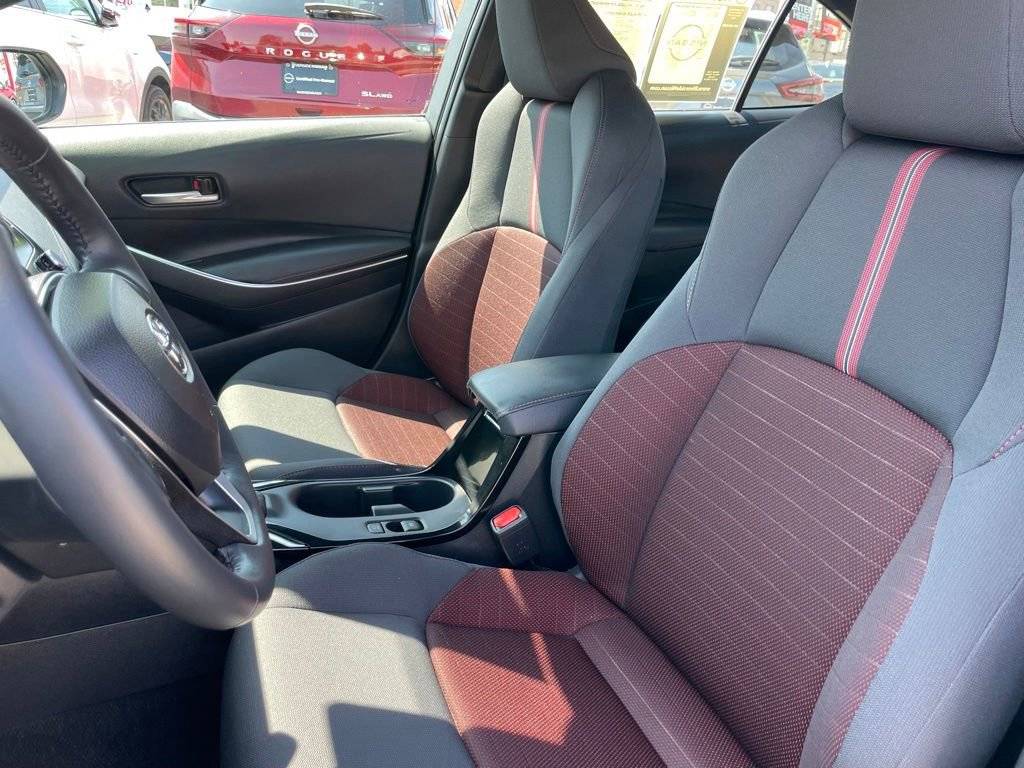 Used 2024 Toyota Corolla SE Nightshade image 6