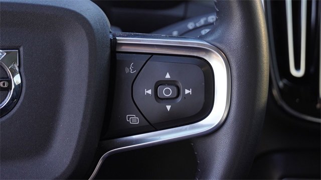 Used 2021 Volvo XC40 T5 Inscription w/ Advanced Package image 28