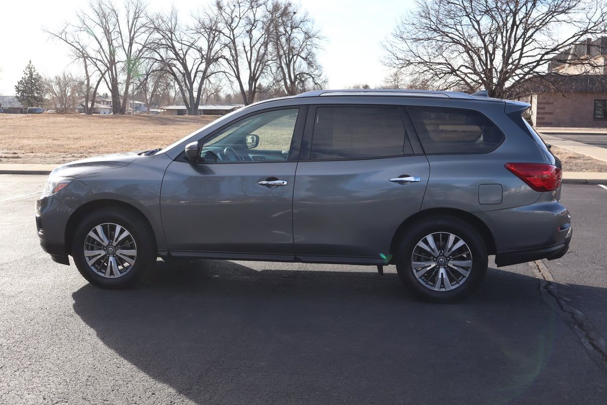 Used 2019 Nissan Pathfinder SL AWD/4WD image 9