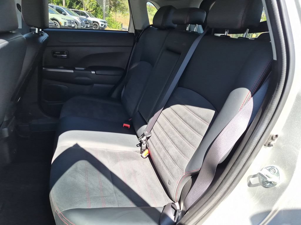 Used 2025 Mitsubishi Outlander Sport SE AWD/4WD image 28