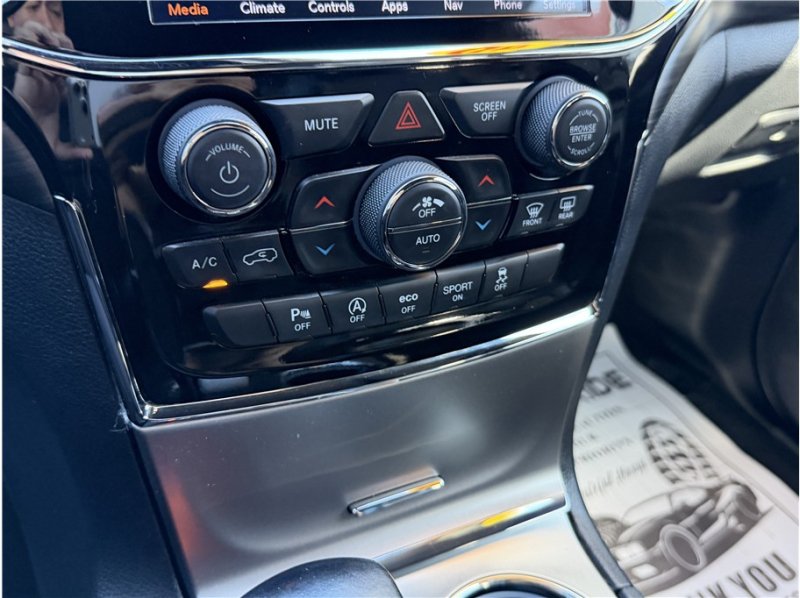 Used 2020 Jeep Grand Cherokee Altitude AWD/4WD image 42