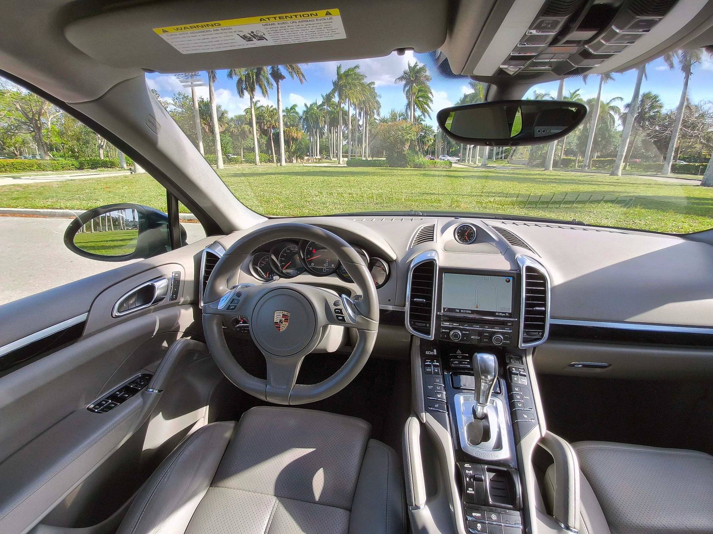 Used 2014 Porsche Cayenne AWD/4WD image 26