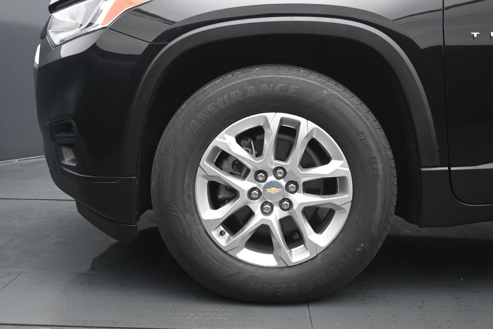 Used 2021 Chevrolet Traverse LS AWD/4WD image 25
