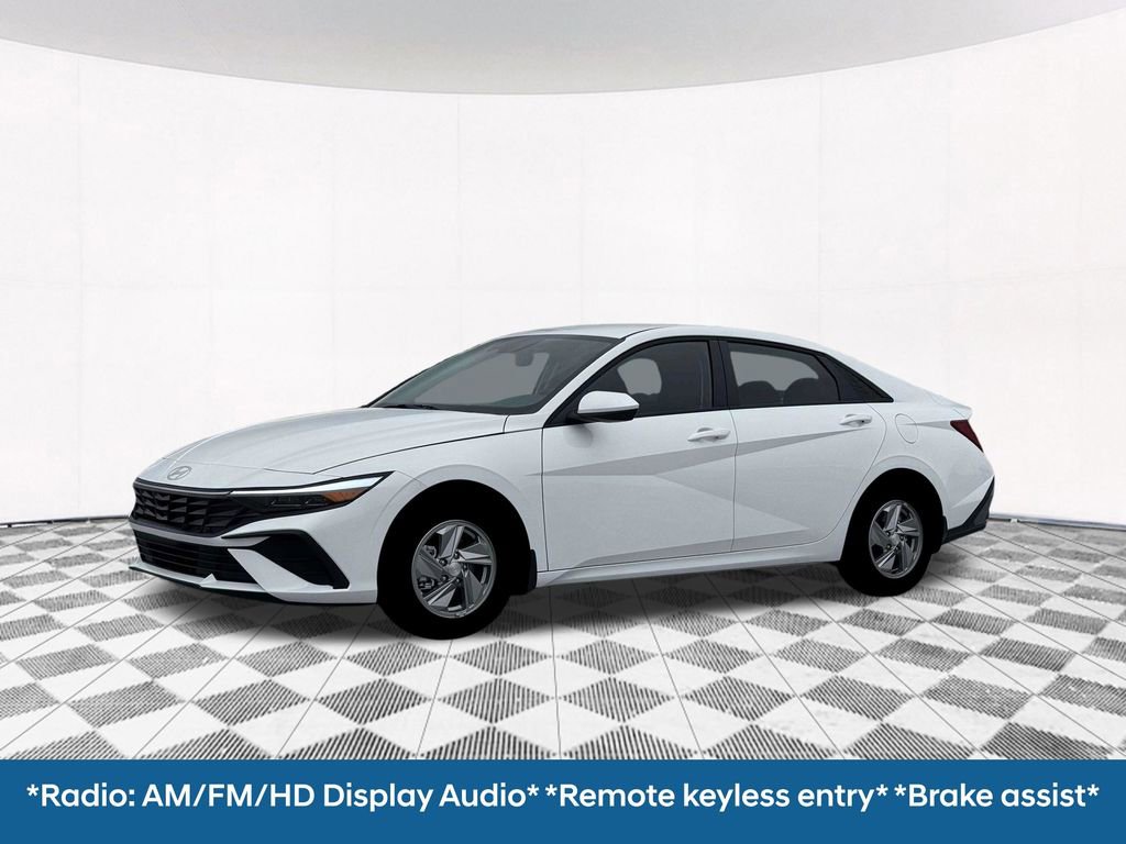 New 2026 Hyundai Elantra SE image 2