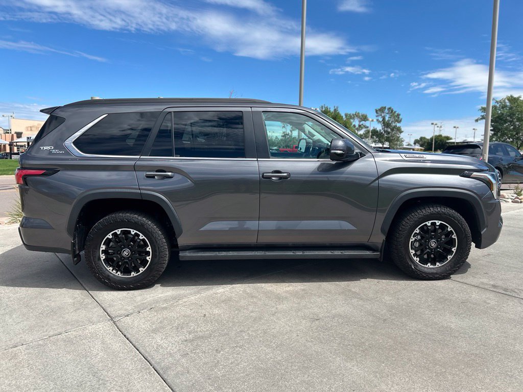 Used 2024 Toyota Sequoia SR5 w/ SR5 Premium Package AWD/4WD image 11