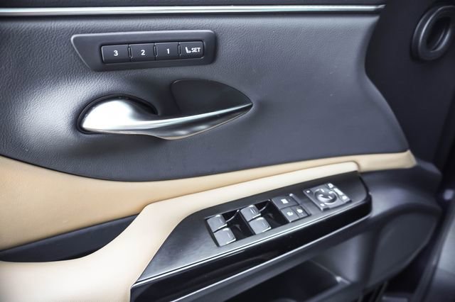 Used 2022 Lexus ES 350 w/ Premium Package image 12