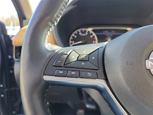 Used 2025 Nissan Sentra SV w/ SV Premium Package image 19