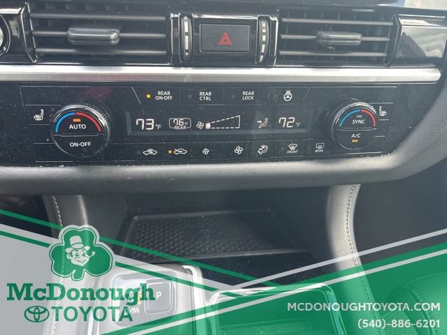 Used 2025 Nissan Pathfinder SL AWD/4WD image 15
