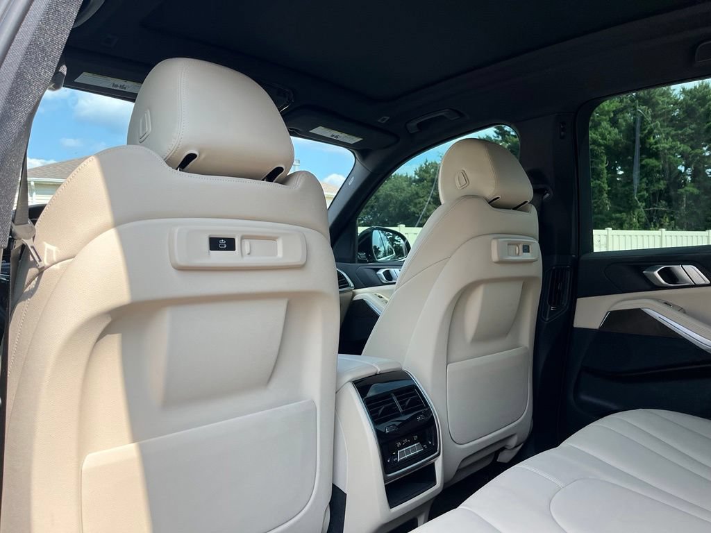 Used 2022 BMW X5 xDrive40i w/ Premium Package AWD/4WD image 25