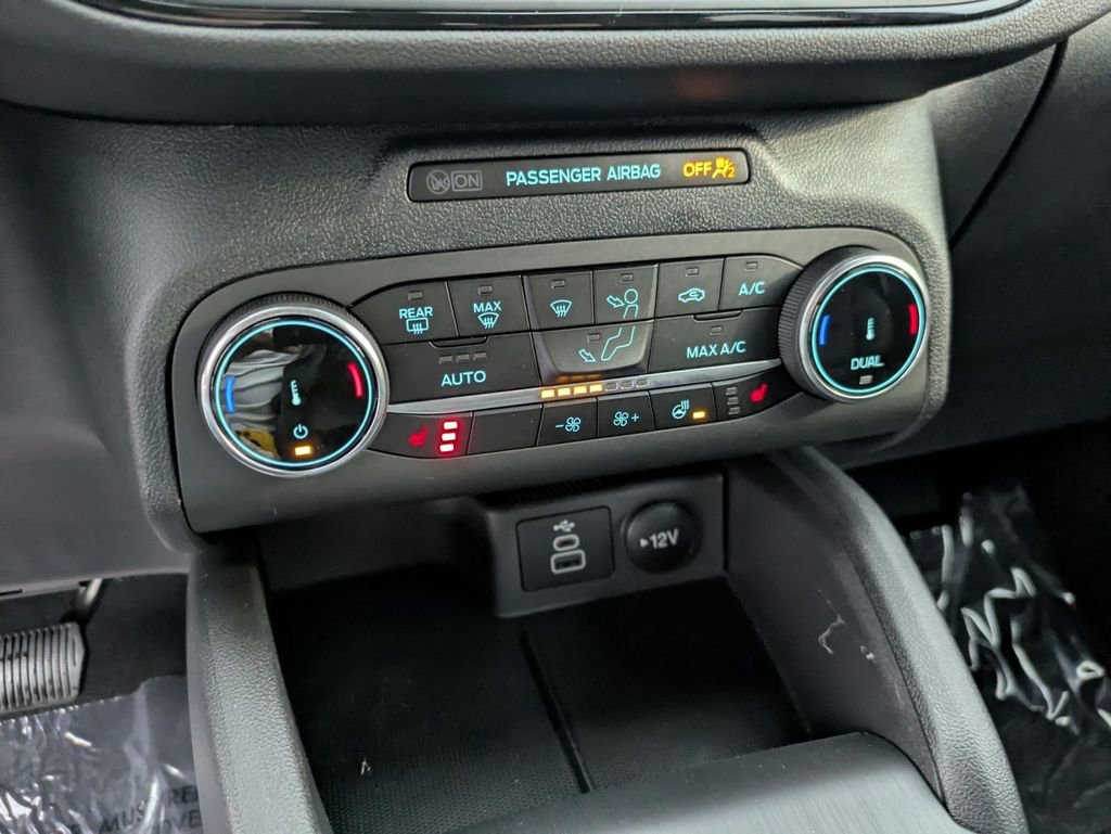 New 2026 Ford Escape ST-Line w/ Cold Weather Package image 34