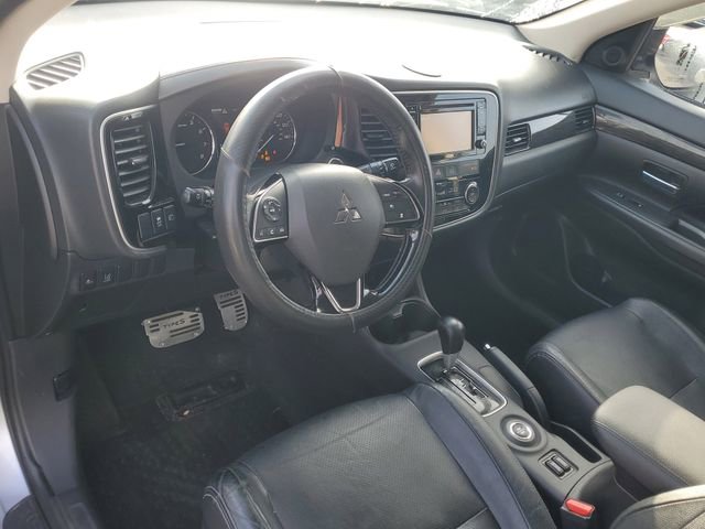 Used 2016 Mitsubishi Outlander SEL image 20