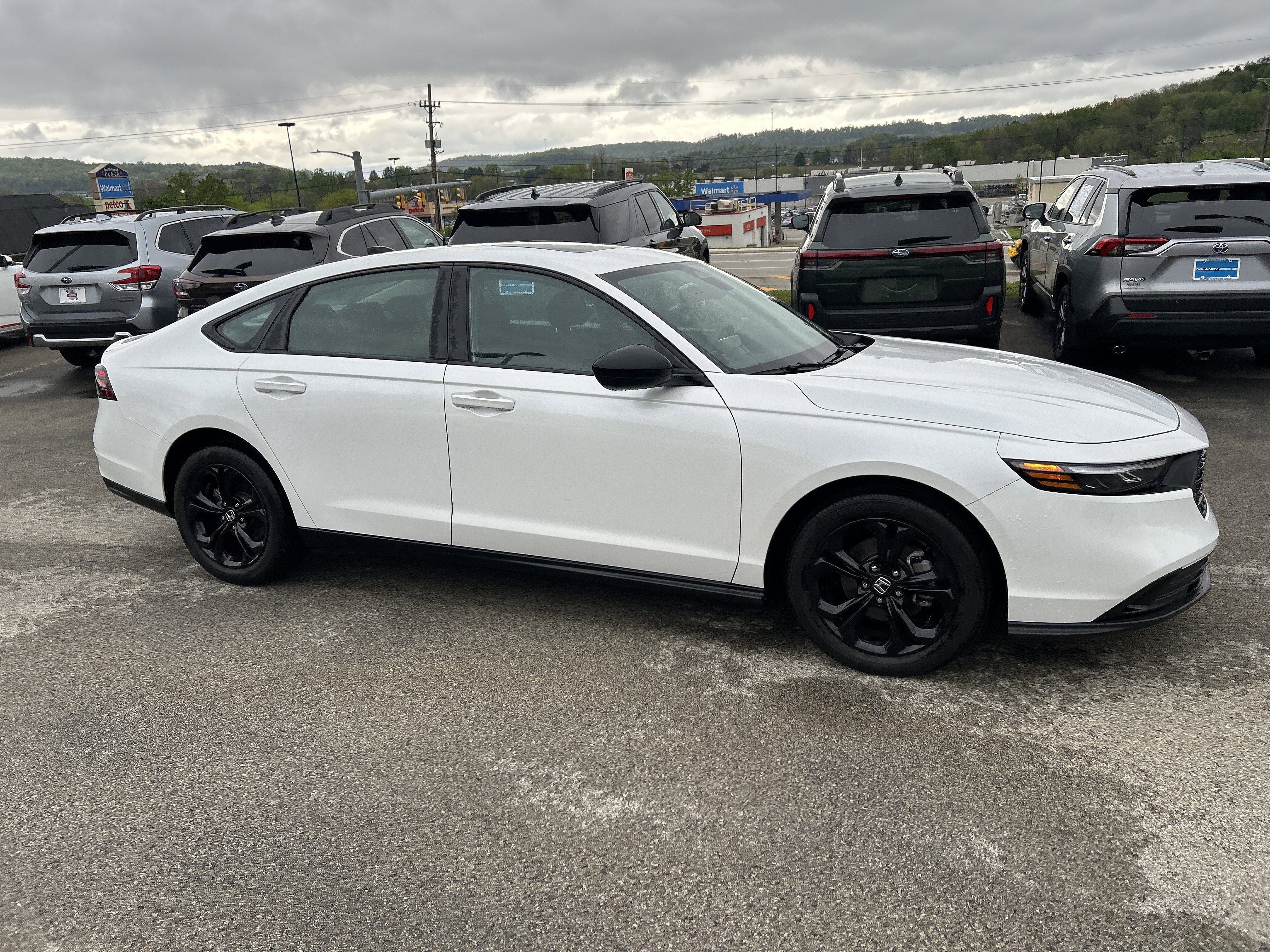 Used 2025 Honda Accord SE image 5