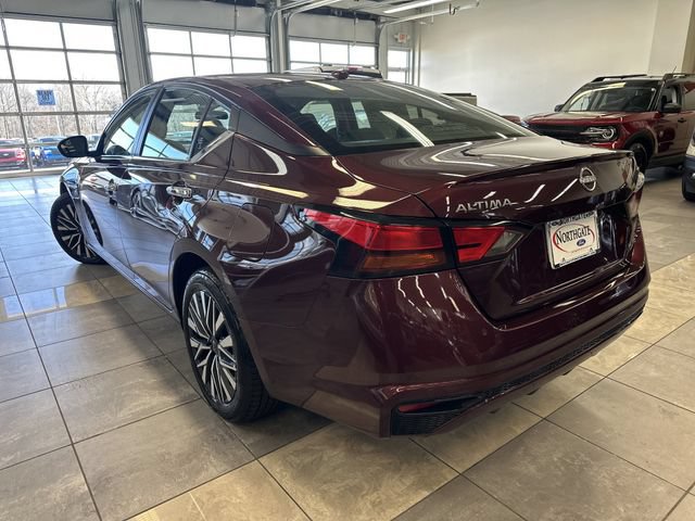 Used 2024 Nissan Altima 2.5 SV AWD/4WD image 14