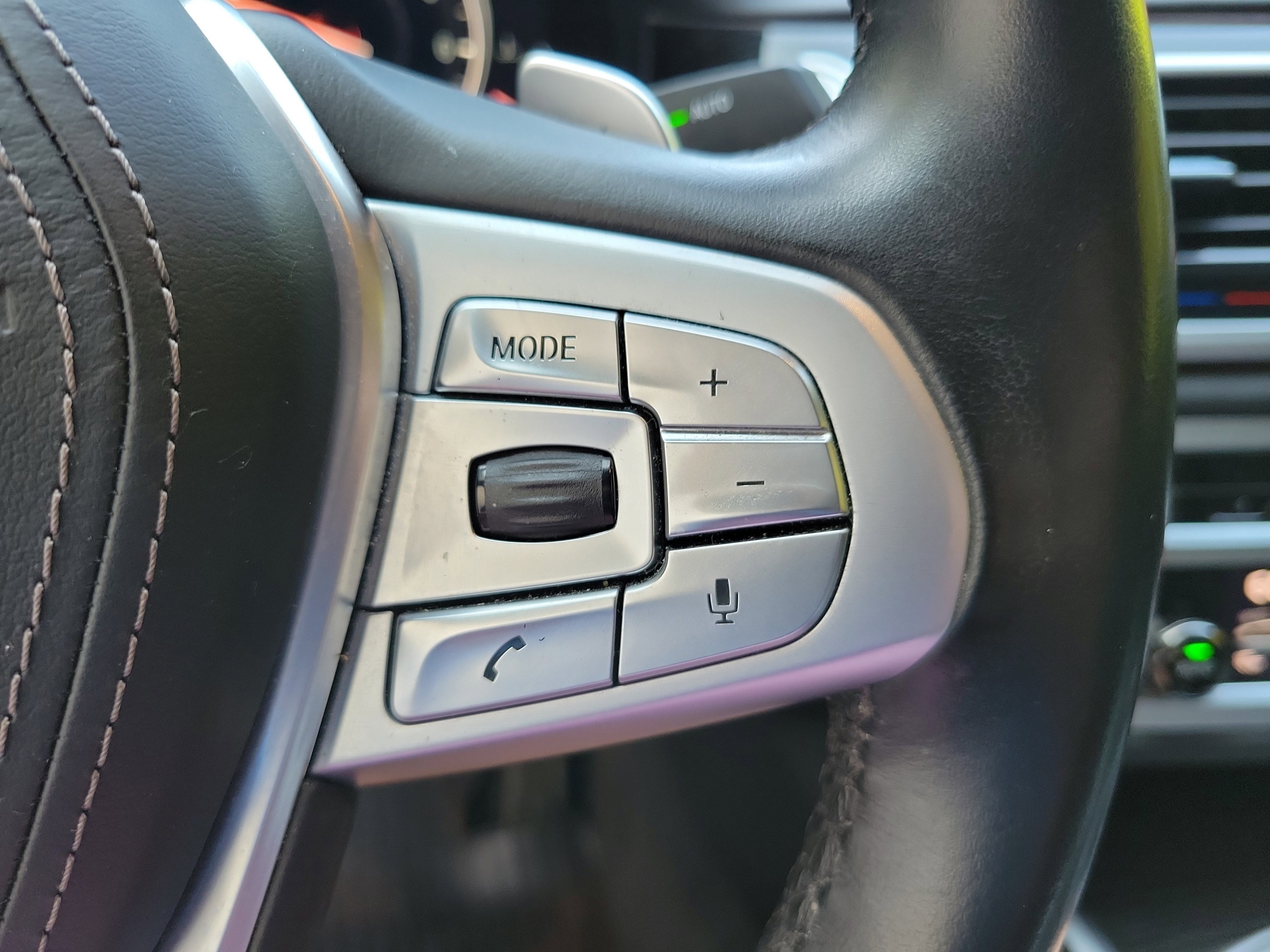 Used 2019 BMW 750i xDrive w/ Executive Package image 31
