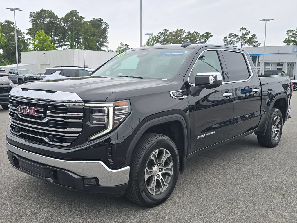 Certified 2025 GMC Sierra 1500 SLT AWD/4WD image 1