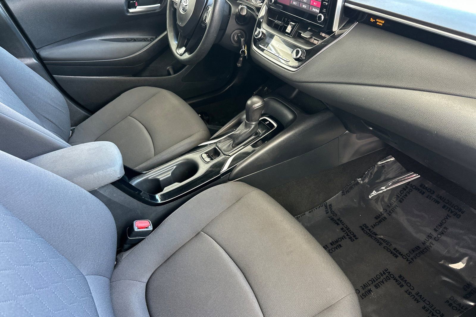 Used 2020 Toyota Corolla LE FWD image 16