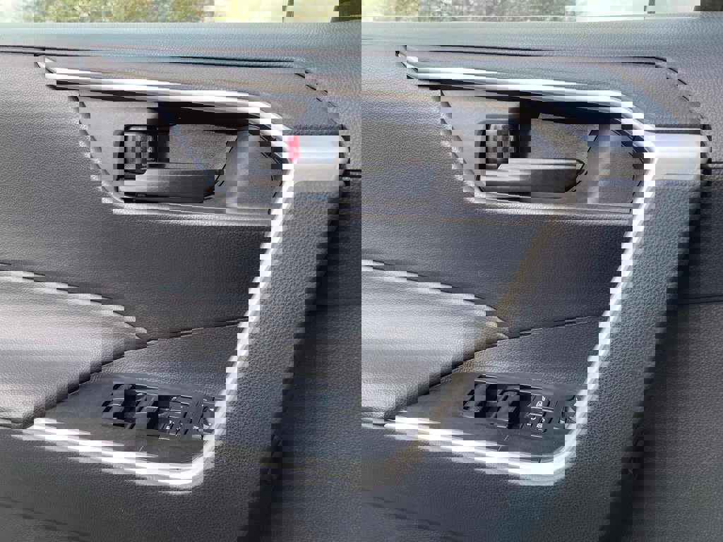 Certified 2025 Toyota RAV4 LE image 12