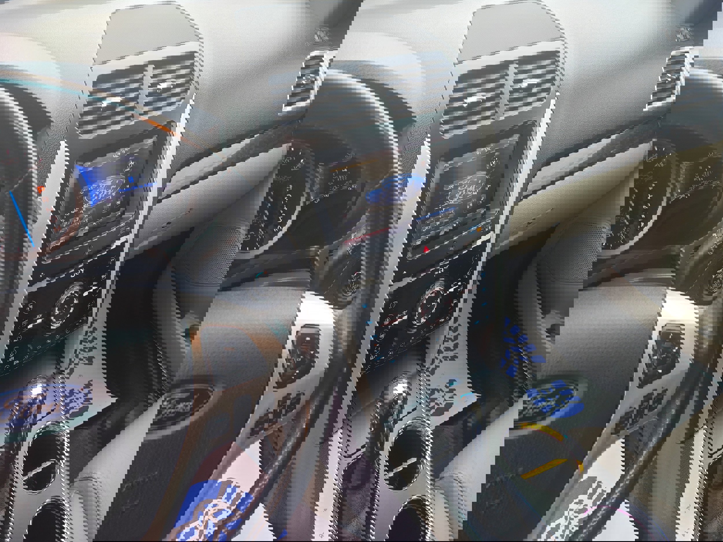 Used 2013 Ford Explorer Limited image 17