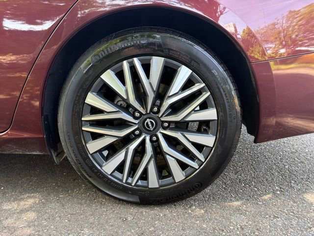 Used 2024 Nissan Altima 2.5 SV FWD image 10