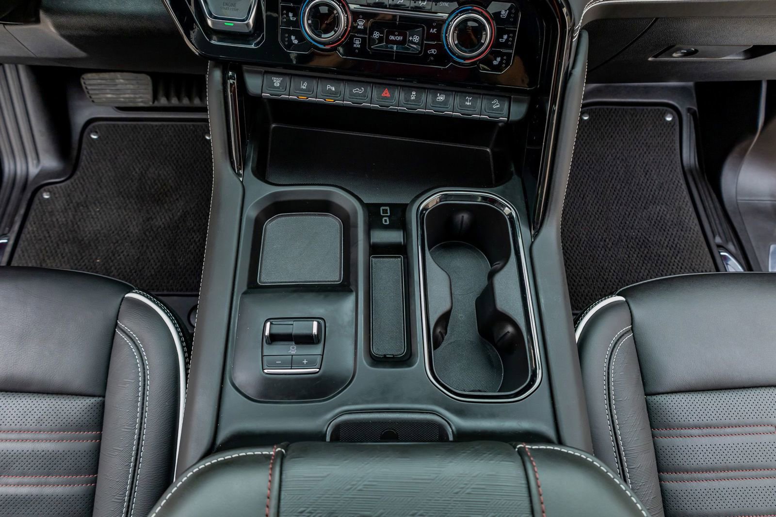 Used 2025 GMC Sierra 2500 AT4X image 27