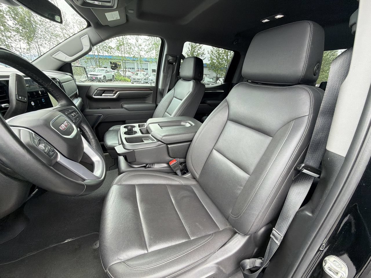 Used 2025 GMC Sierra 1500 SLT AWD/4WD image 13