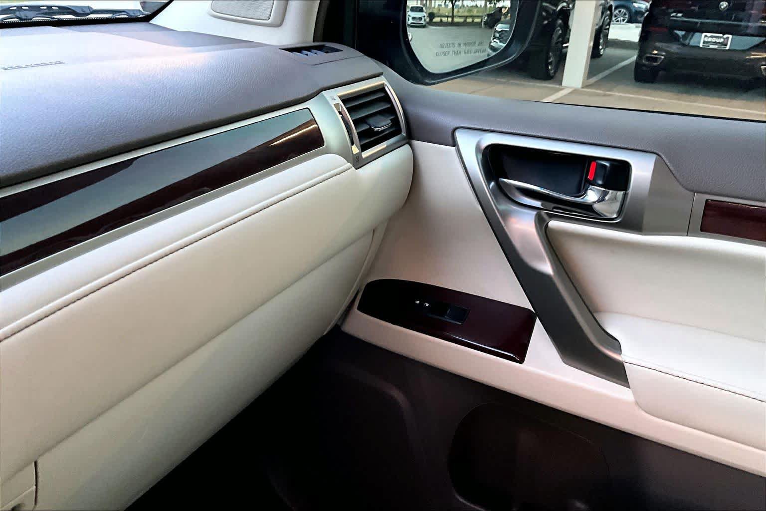 Used 2014 Lexus GX 460 Luxury AWD/4WD image 28