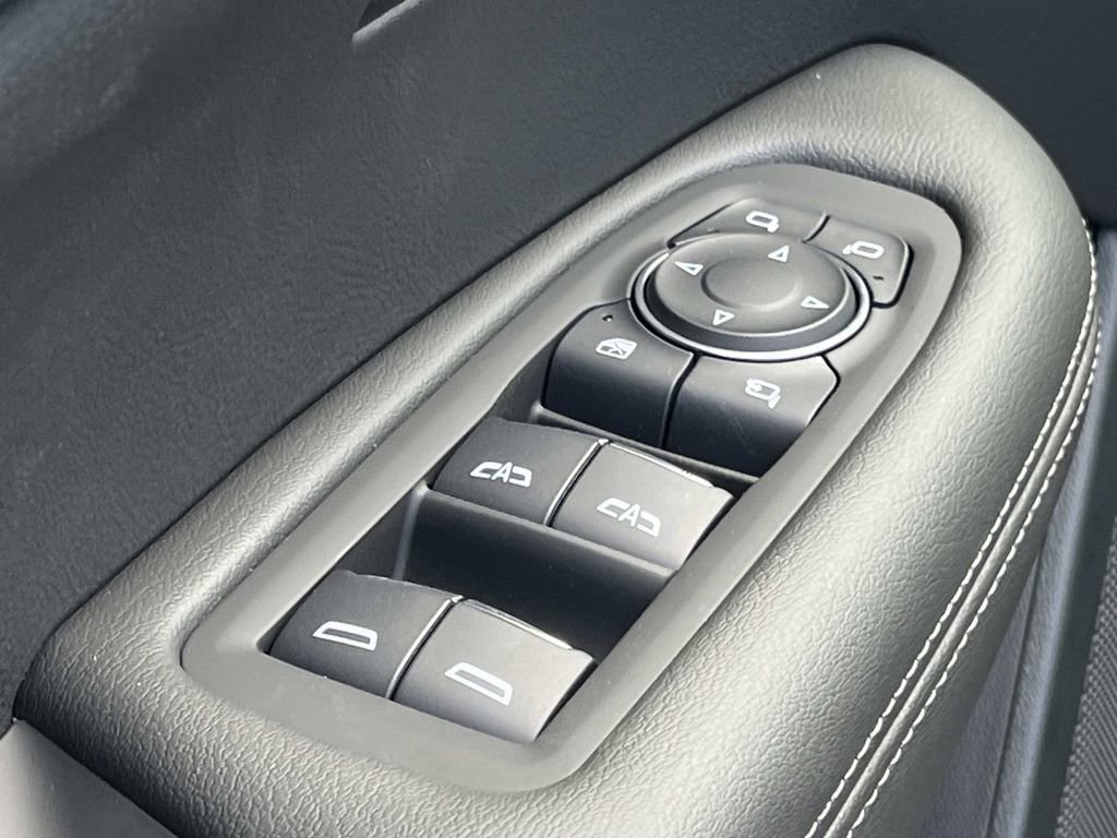 New 2025 Cadillac XT6 Luxury image 25