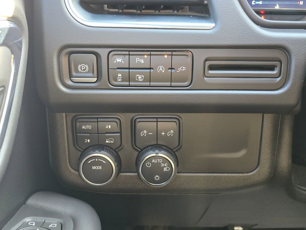 Used 2022 Chevrolet Tahoe RST w/ Luxury Package image 19