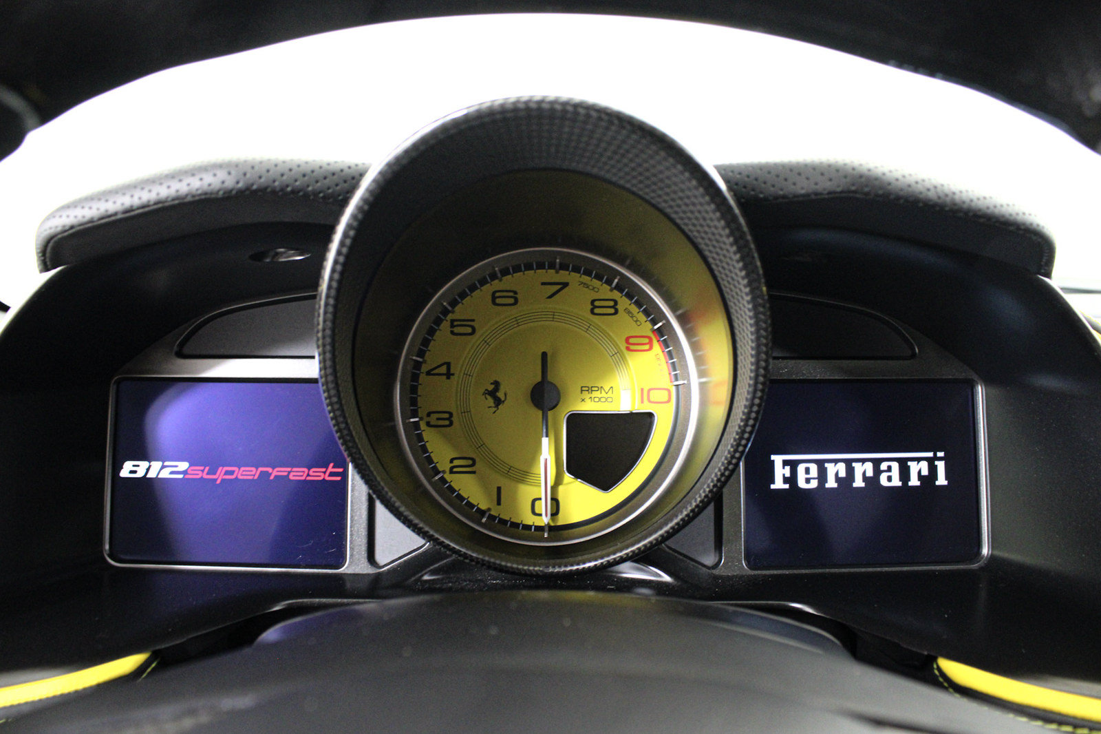 Used 2019 Ferrari 812 Superfast RWD image 46