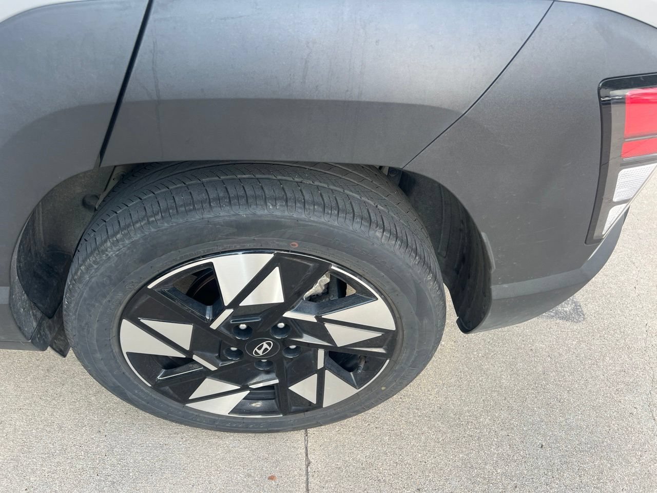 Used 2025 Hyundai Kona SEL FWD image 13